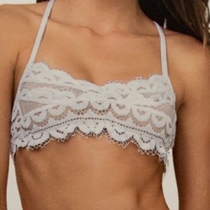 White lace Bandeau bikini Top - pool, resort